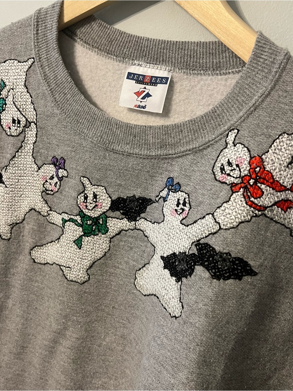 Vintage Halloween Crewneck Size XL Cross-Stitch Dancing Ghosts Gray Sweatshirt